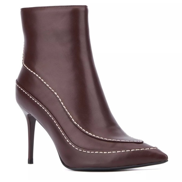Torgeis Shoes - Elegant Torgeis Brown Sophie Bootie heels with Faux fur lining